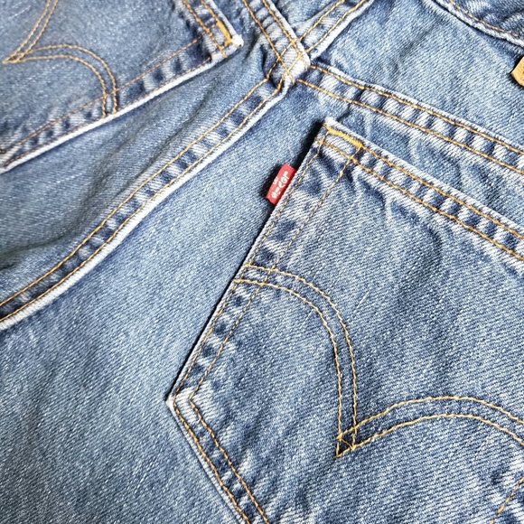 Vintage ◇ Levi's Classic Cutoff Jean Shorts - Picture 4 of 4